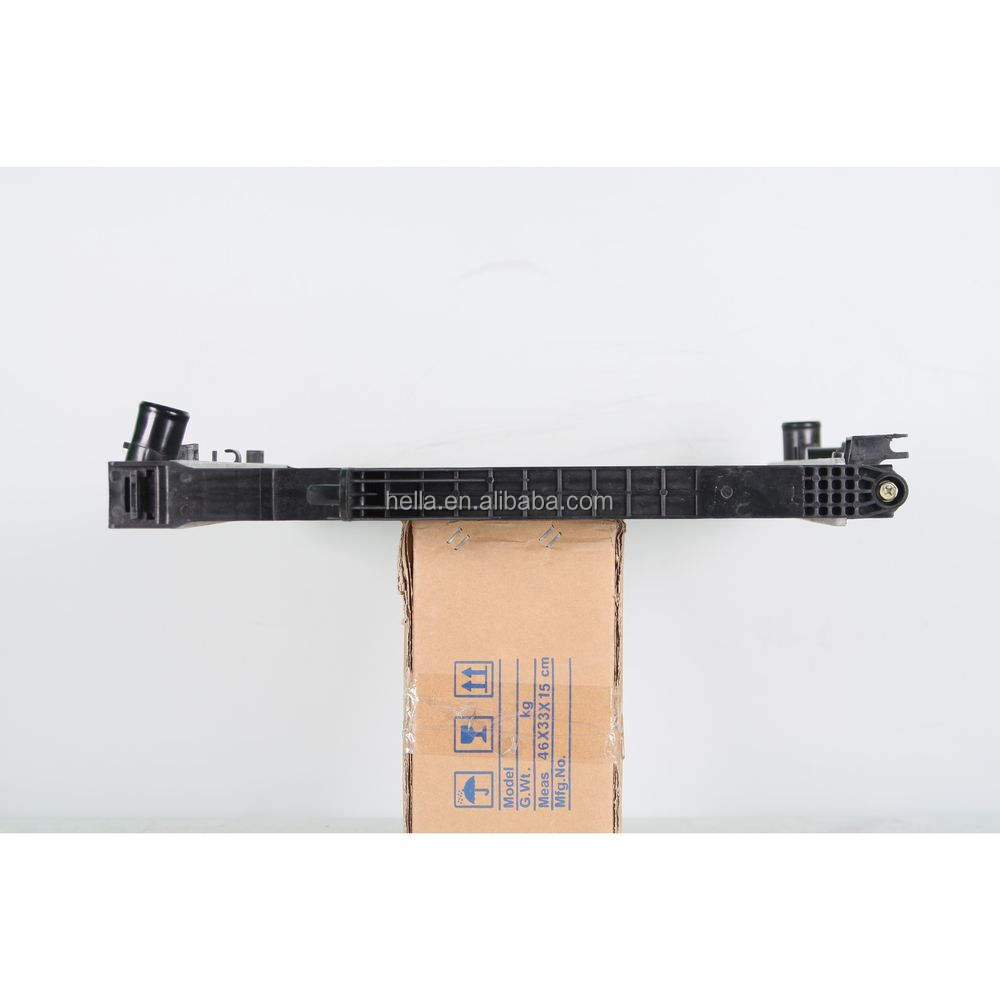 Engine Radiator For ISUZU D-MAX 2.5D 2002- 94363091 8946446404 8944512850 8943630913